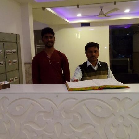 Hotel Grand Shyam- In Front Of New Delhi Railway Station-Couple Friendly Nueva Delhi Exterior foto