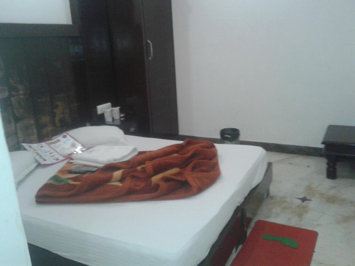 Hotel Grand Shyam- In Front Of New Delhi Railway Station-Couple Friendly Nueva Delhi Exterior foto